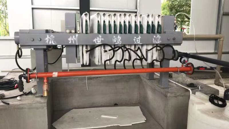 高压隔膜型